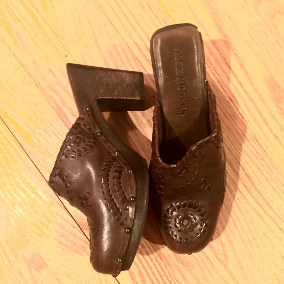 Jack Rogers Shoes - 🌟5/$25🌟Jack Rogers Wooden Brown Leather Clogs 6